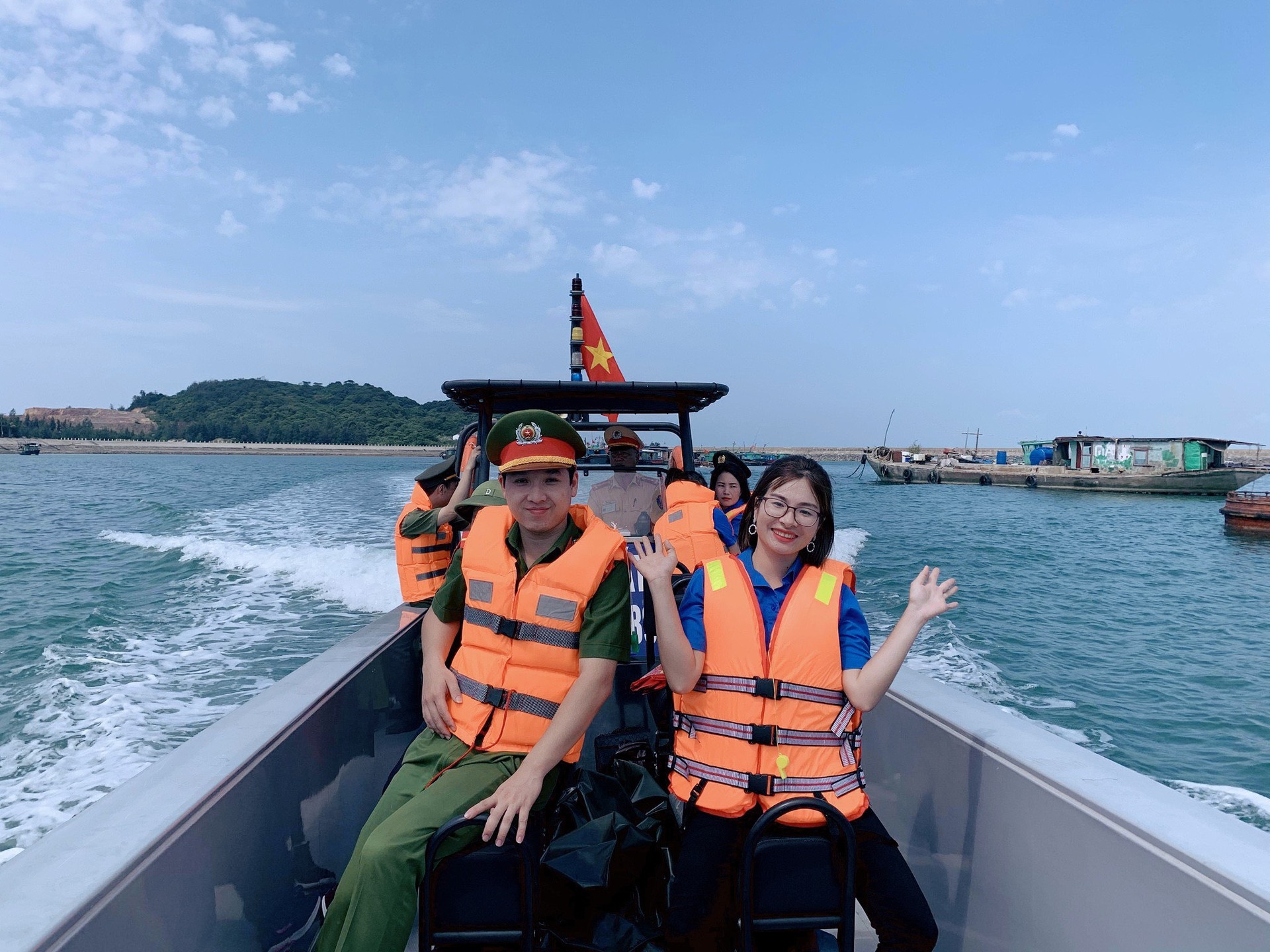 Anh Vĩnh tích cực tham gia các hoạt động Đoàn tại Huyện đảo Cô Tô
